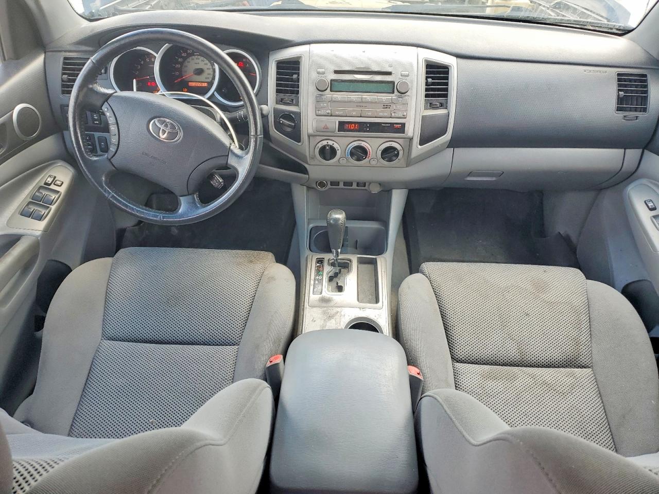 2011 TOYOTA TACOMA