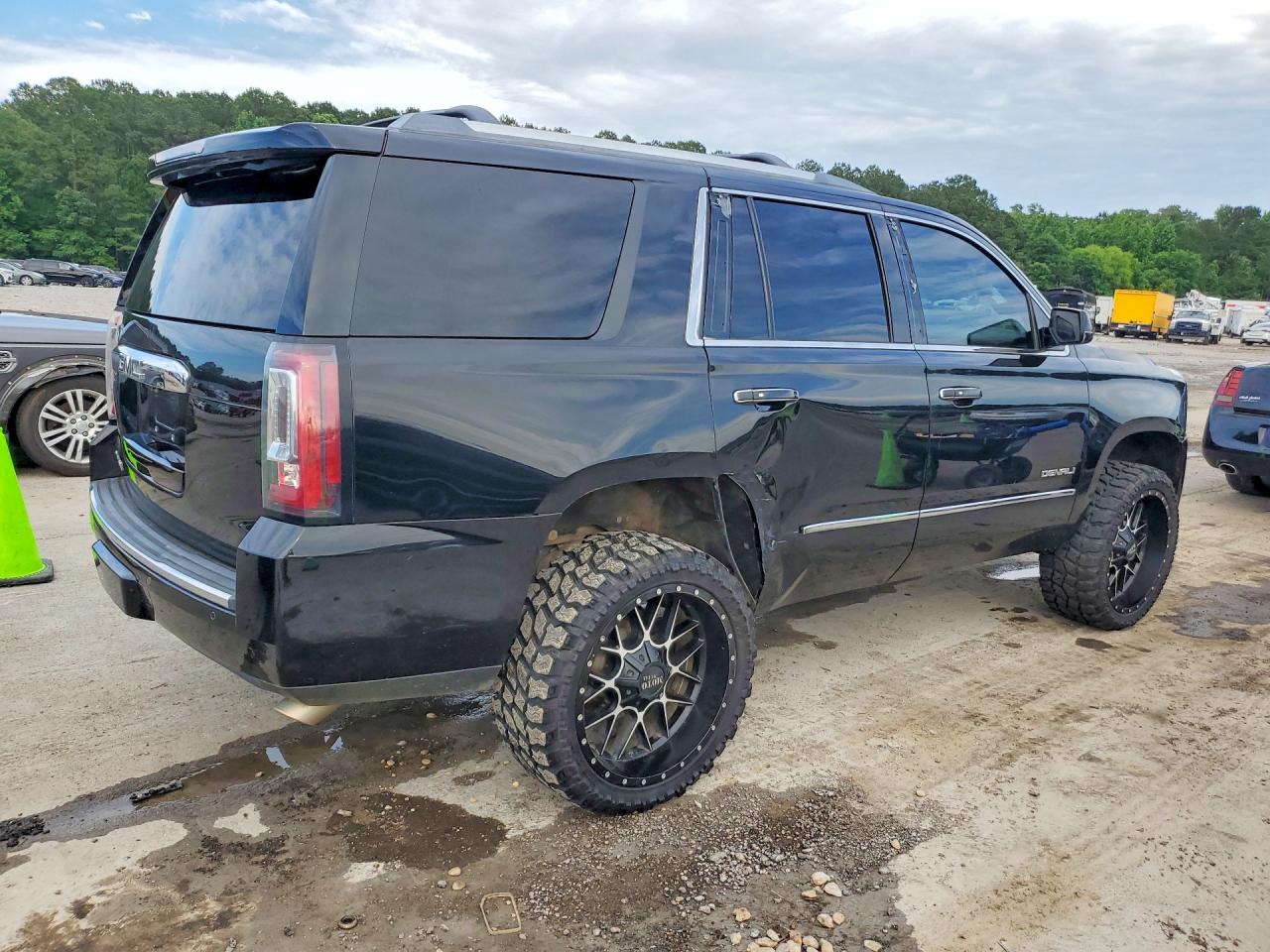 2015 GMC YUKON