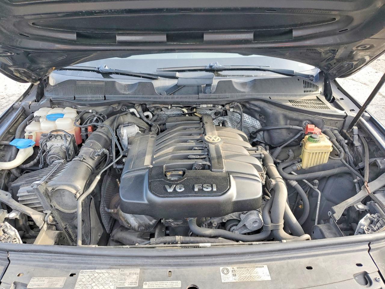 2013 VOLKSWAGEN TOUAREG