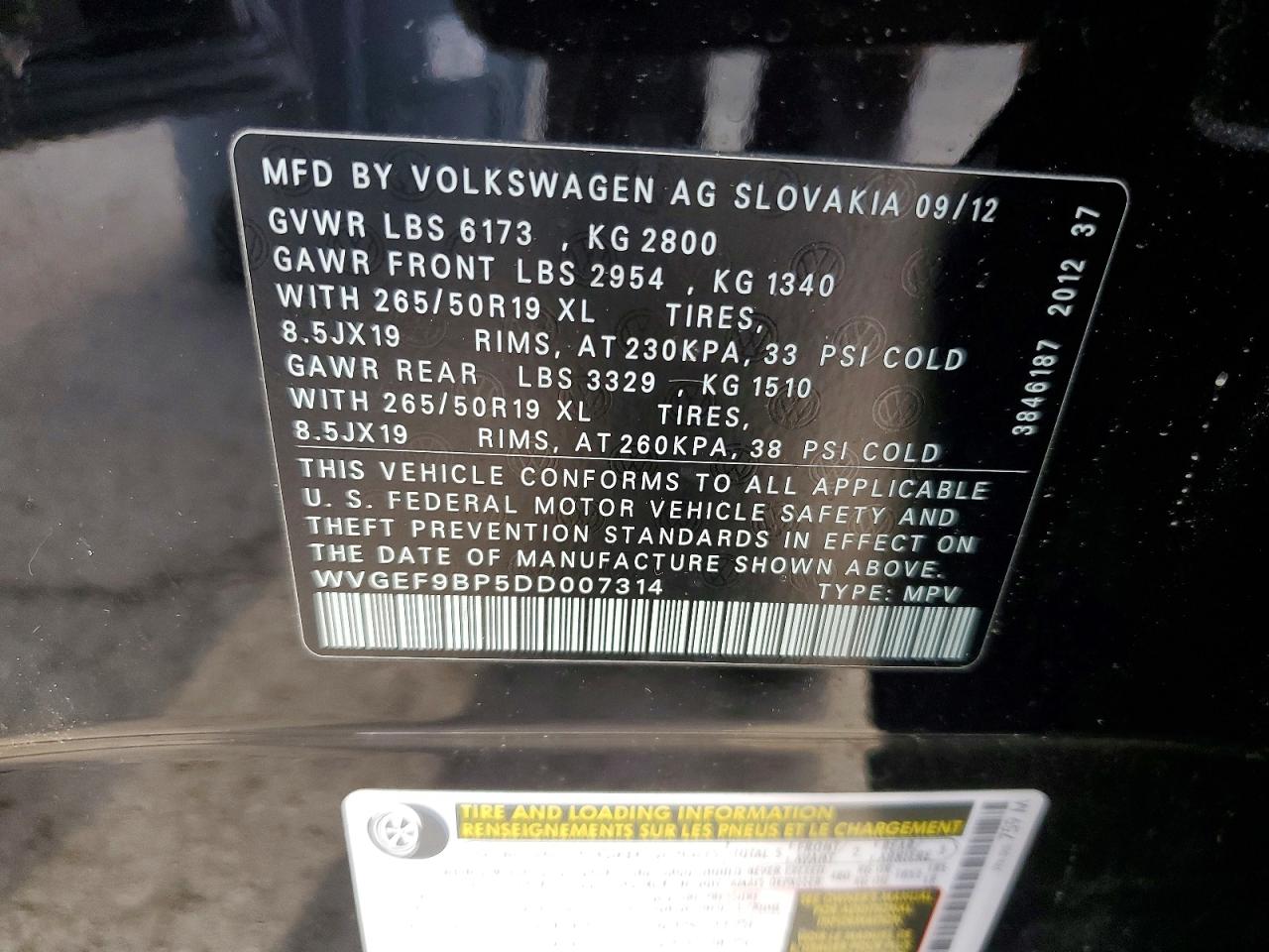2013 VOLKSWAGEN TOUAREG