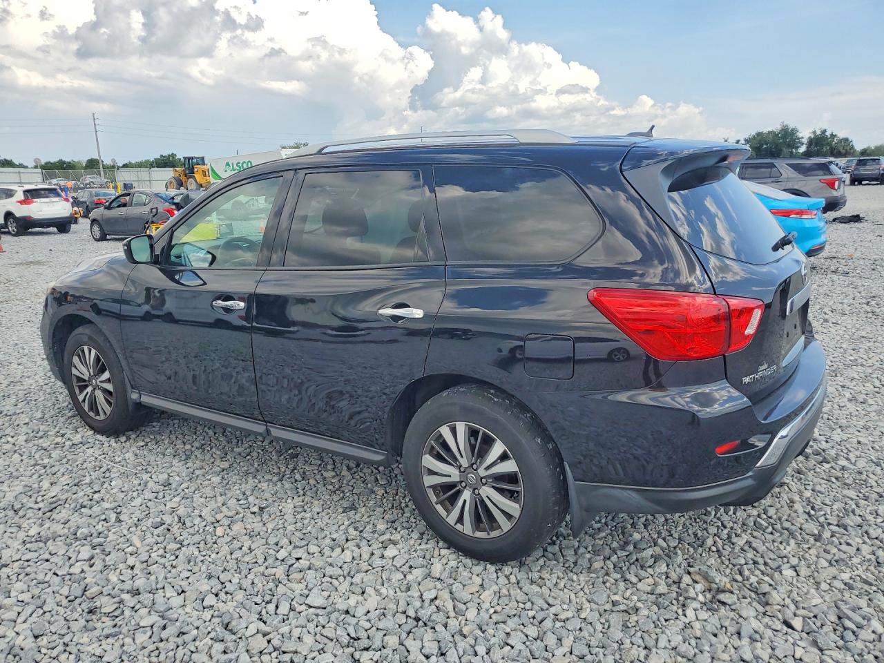 2017 NISSAN PATHFINDER