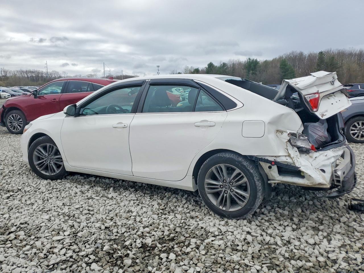 2016 TOYOTA CAMRY