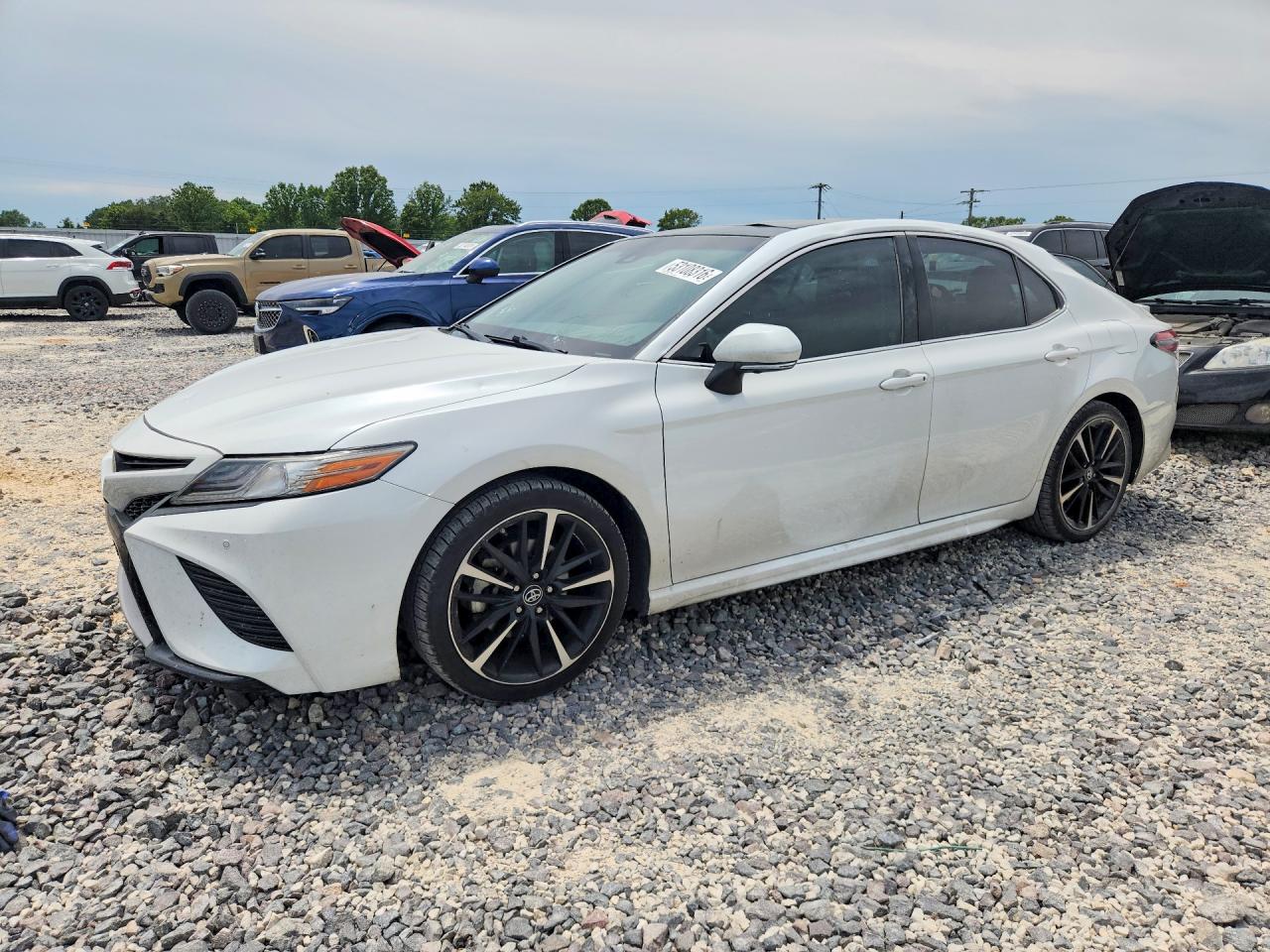 2018 TOYOTA CAMRY
