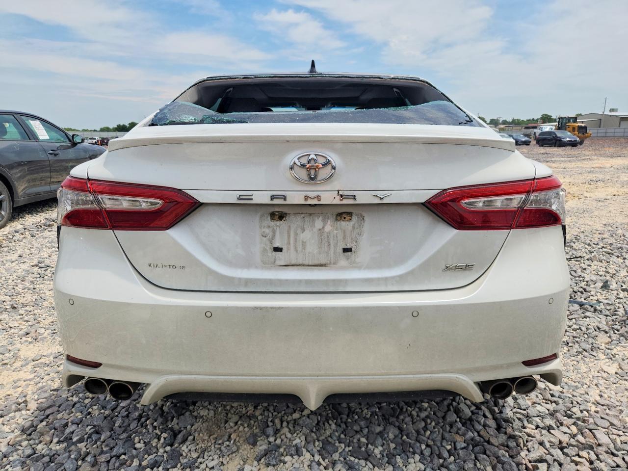 2018 TOYOTA CAMRY