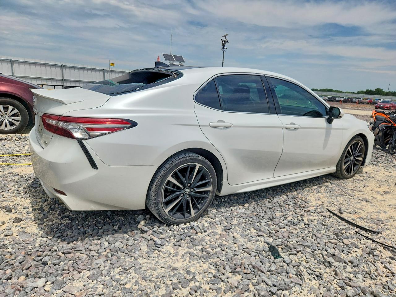 2018 TOYOTA CAMRY