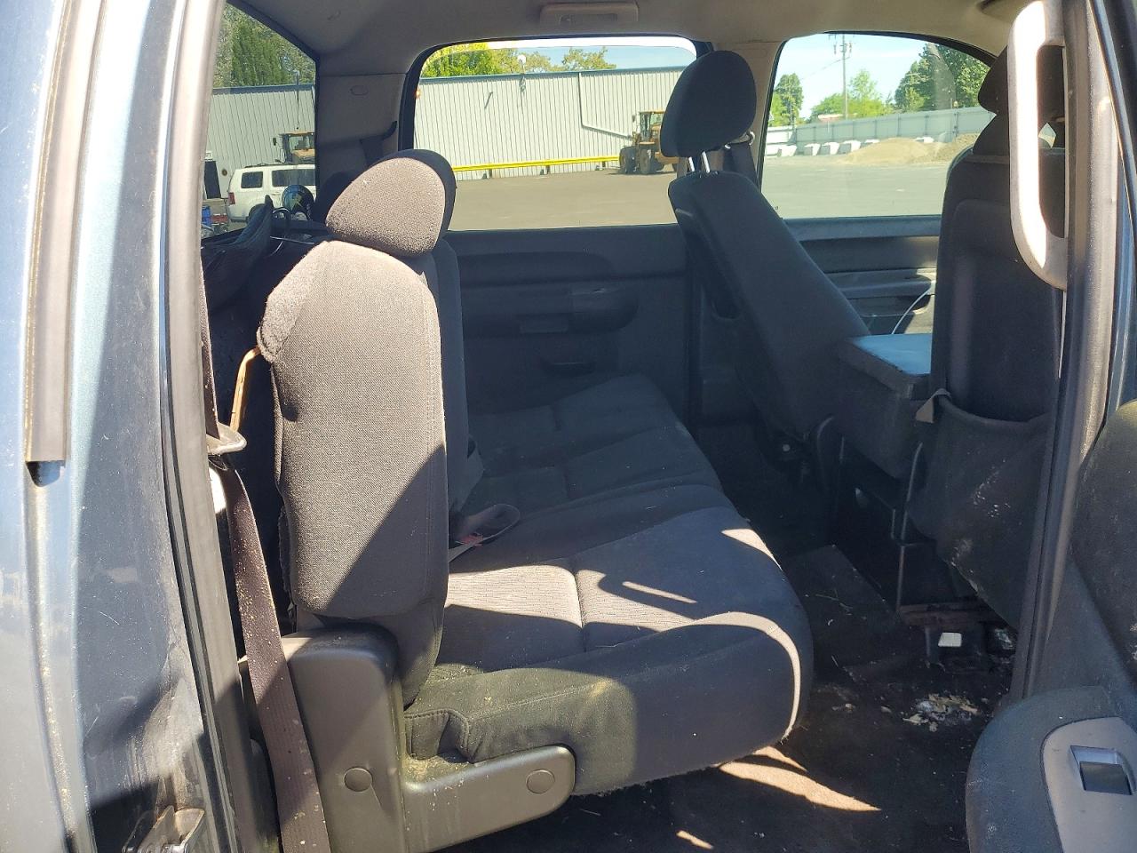 2011 CHEVROLET SILVERADO