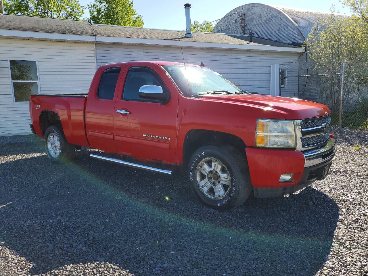 2011 CHEVROLET SILVERADO