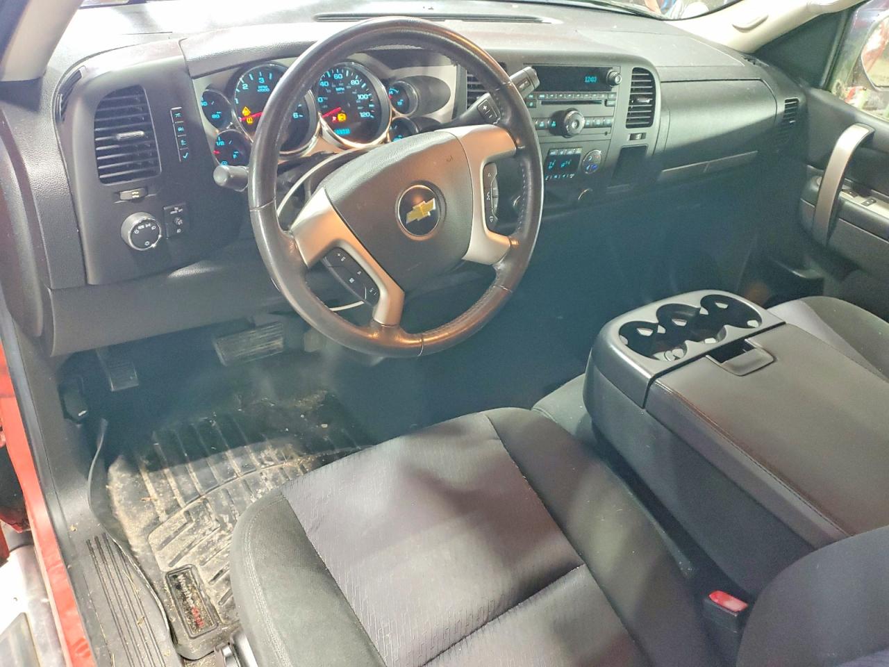 2011 CHEVROLET SILVERADO