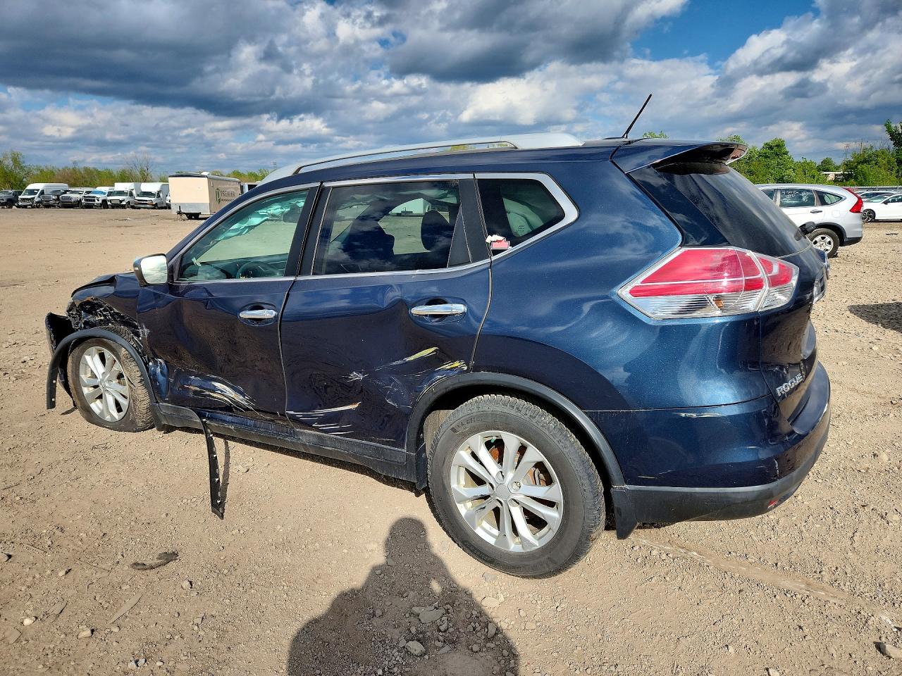 2015 NISSAN ROGUE