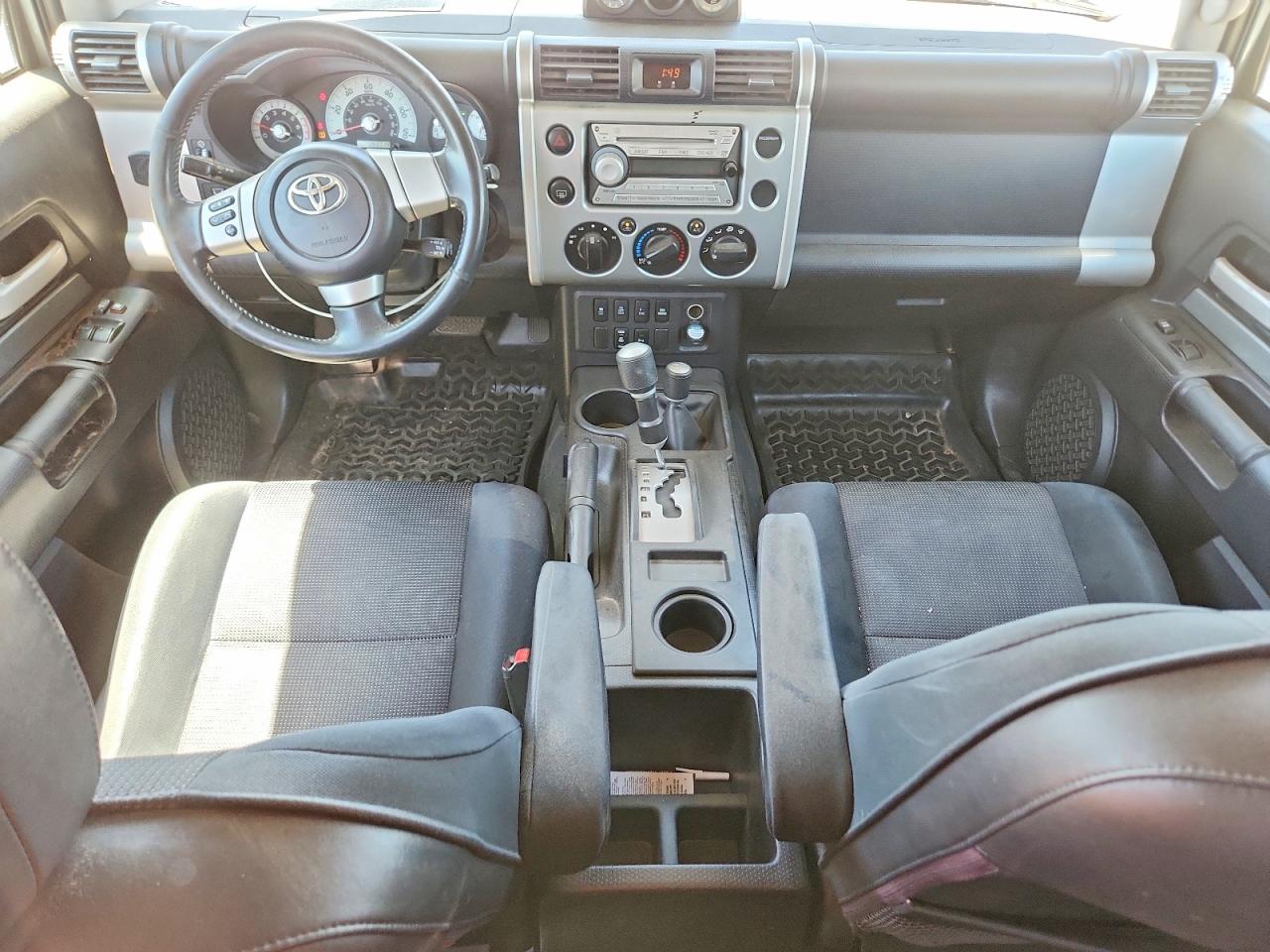 2010 TOYOTA FJ CRUISER