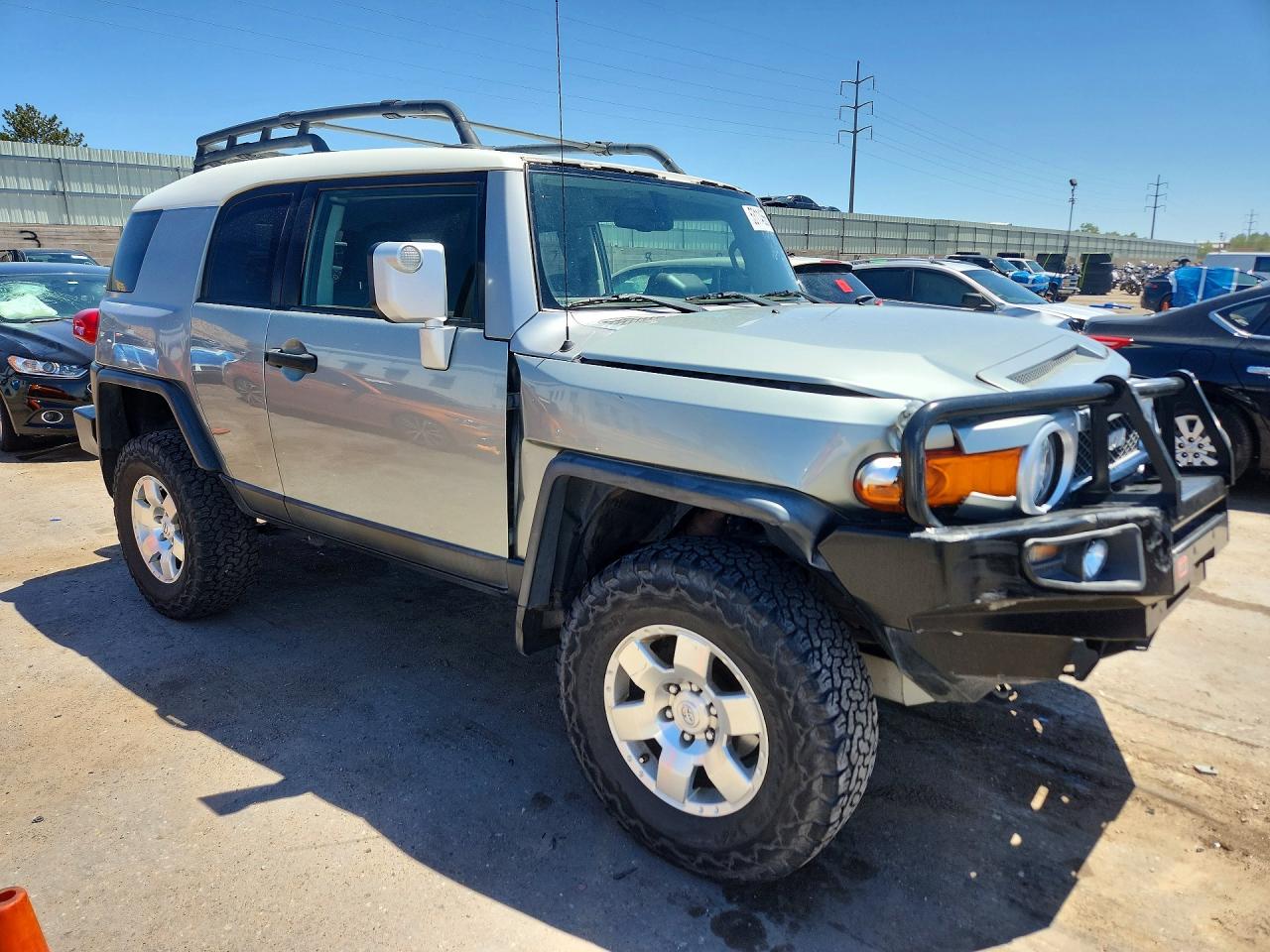 2010 TOYOTA FJ CRUISER
