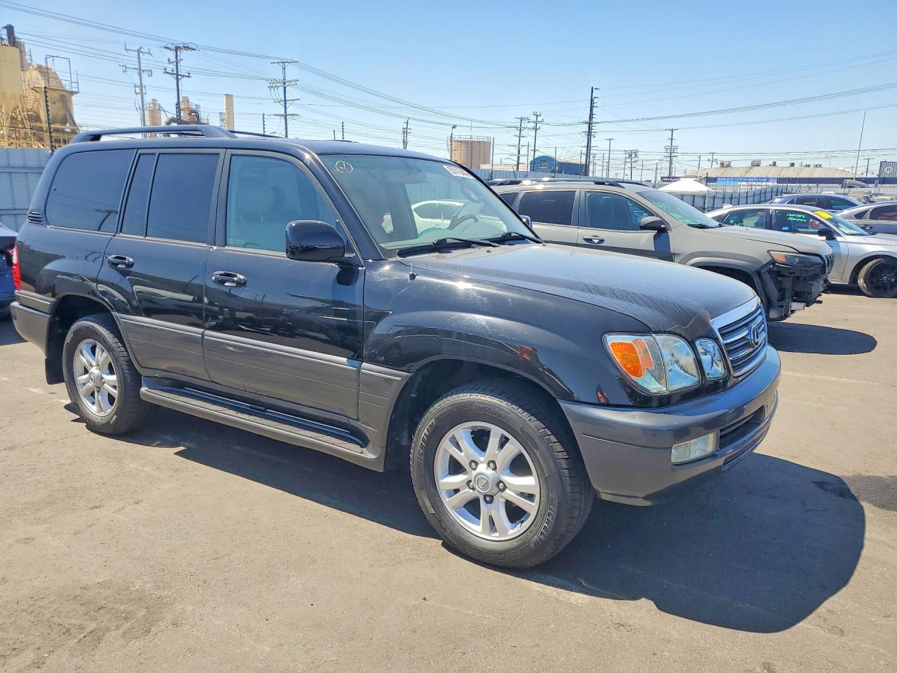 2004 LEXUS LX470