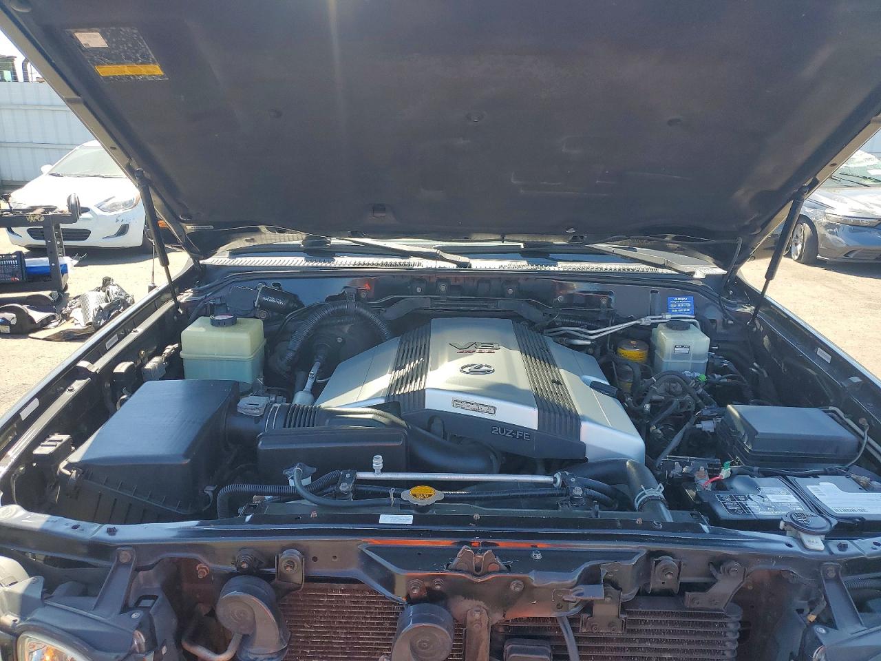 2004 LEXUS LX470