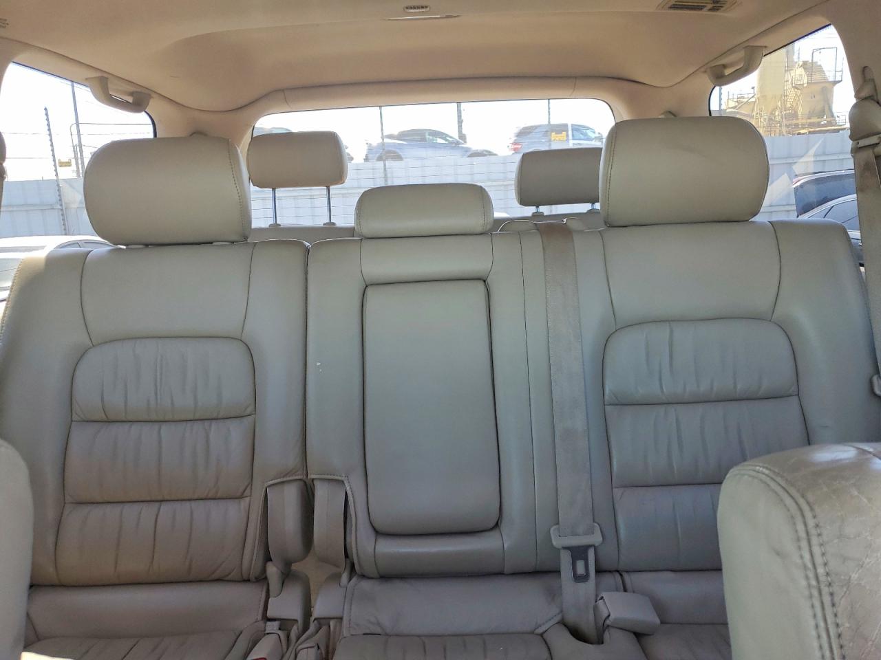2004 LEXUS LX470