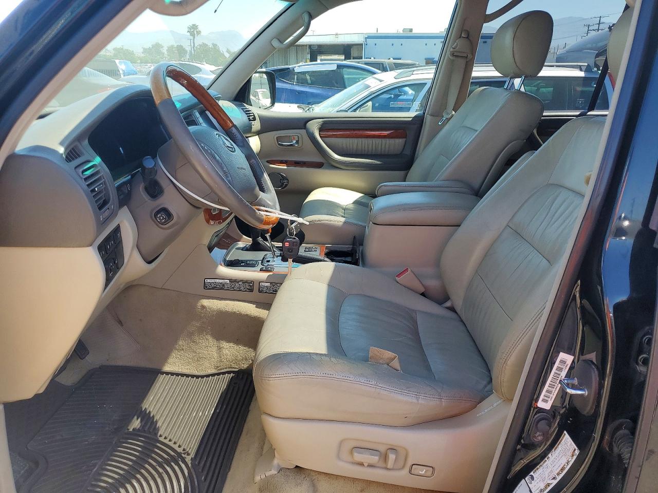 2004 LEXUS LX470