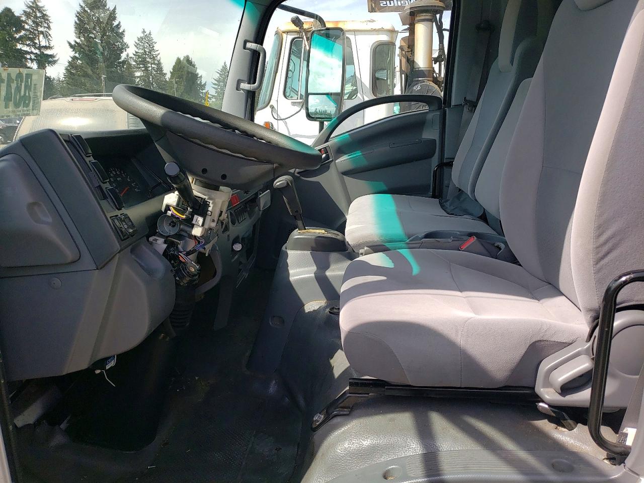 2016 ISUZU NPR