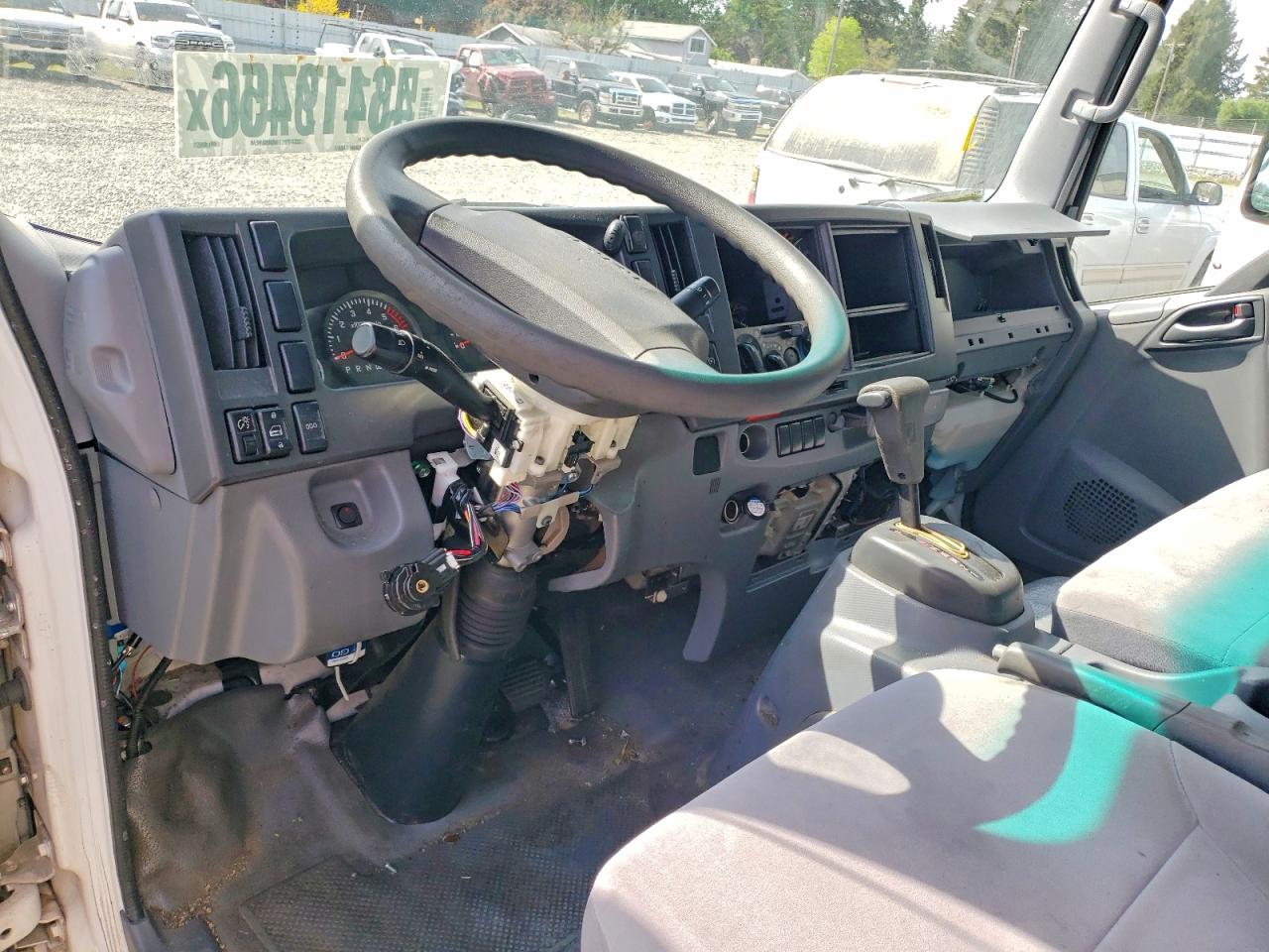 2016 ISUZU NPR