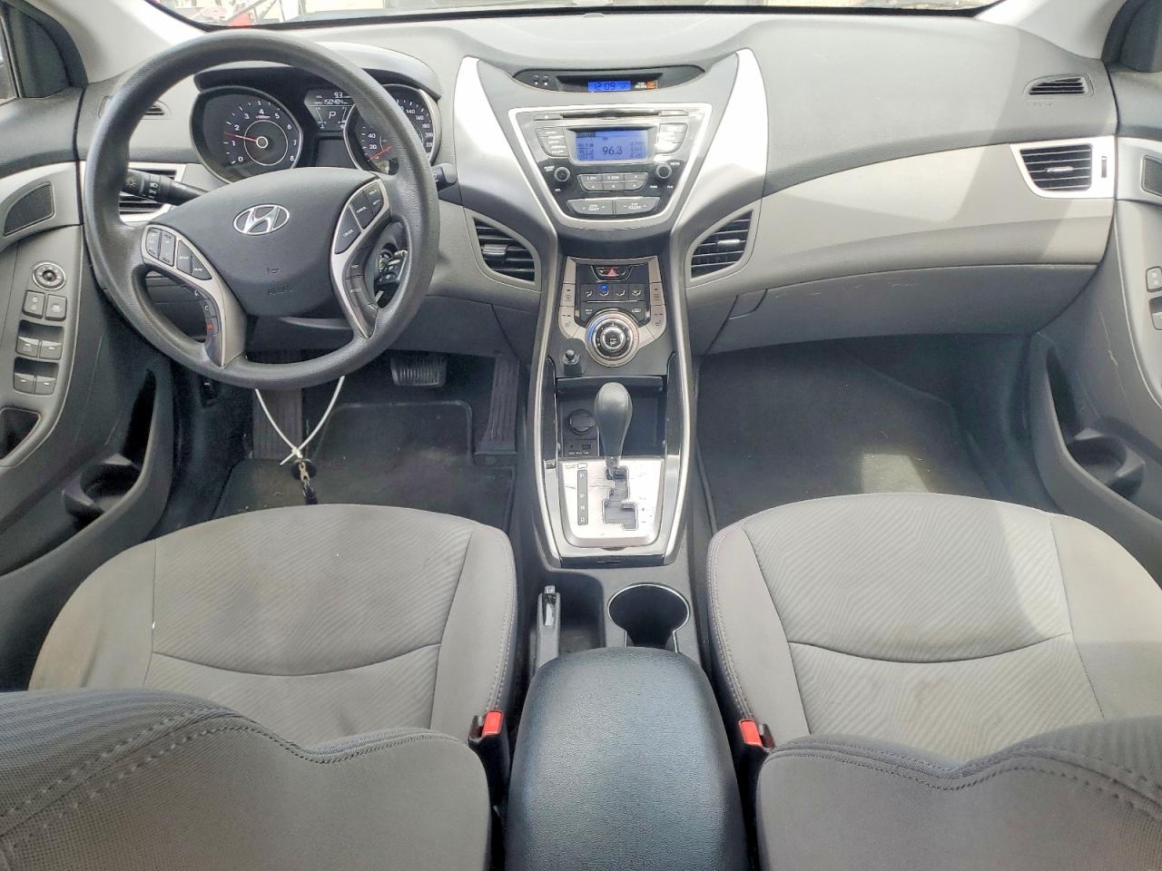 2013 HYUNDAI ELANTRA