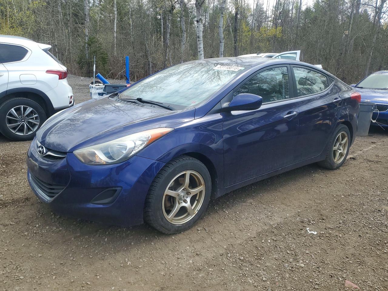 2013 HYUNDAI ELANTRA