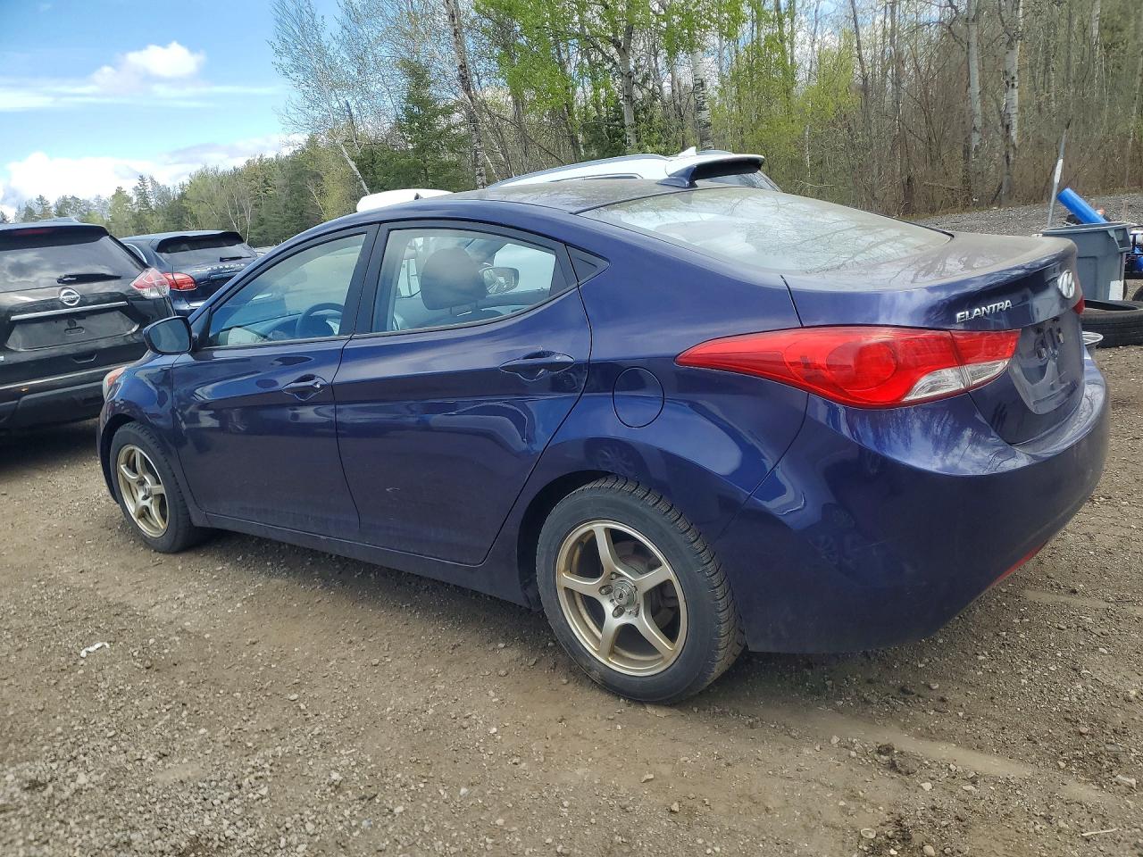 2013 HYUNDAI ELANTRA