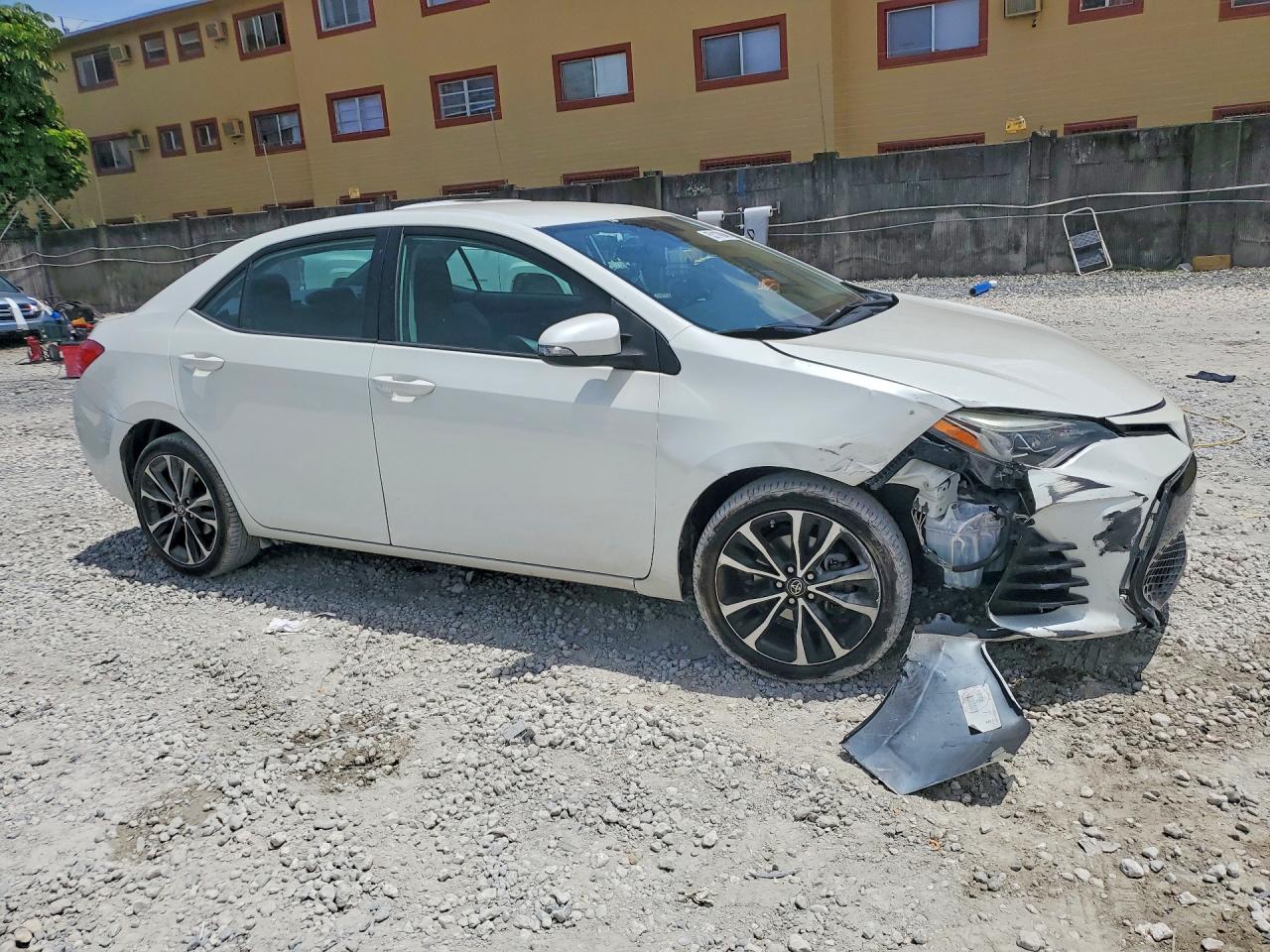 2018 TOYOTA COROLLA