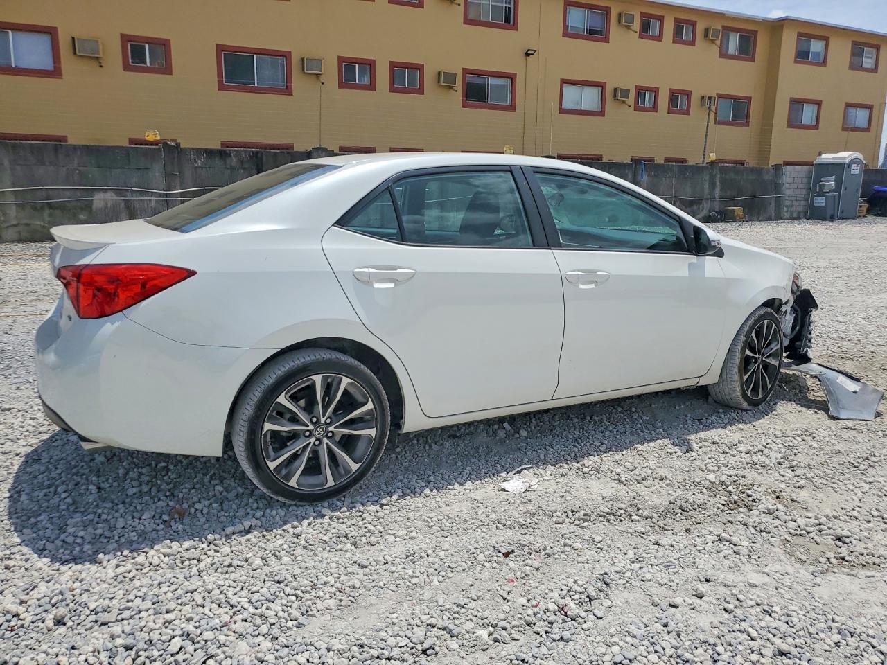 2018 TOYOTA COROLLA
