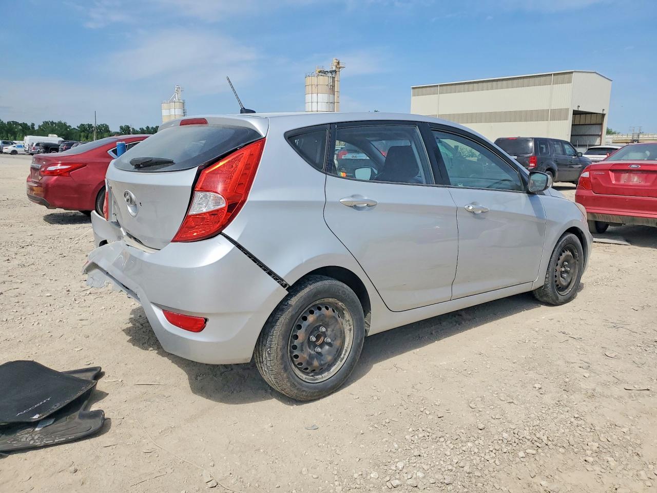 2012 HYUNDAI ACCENT