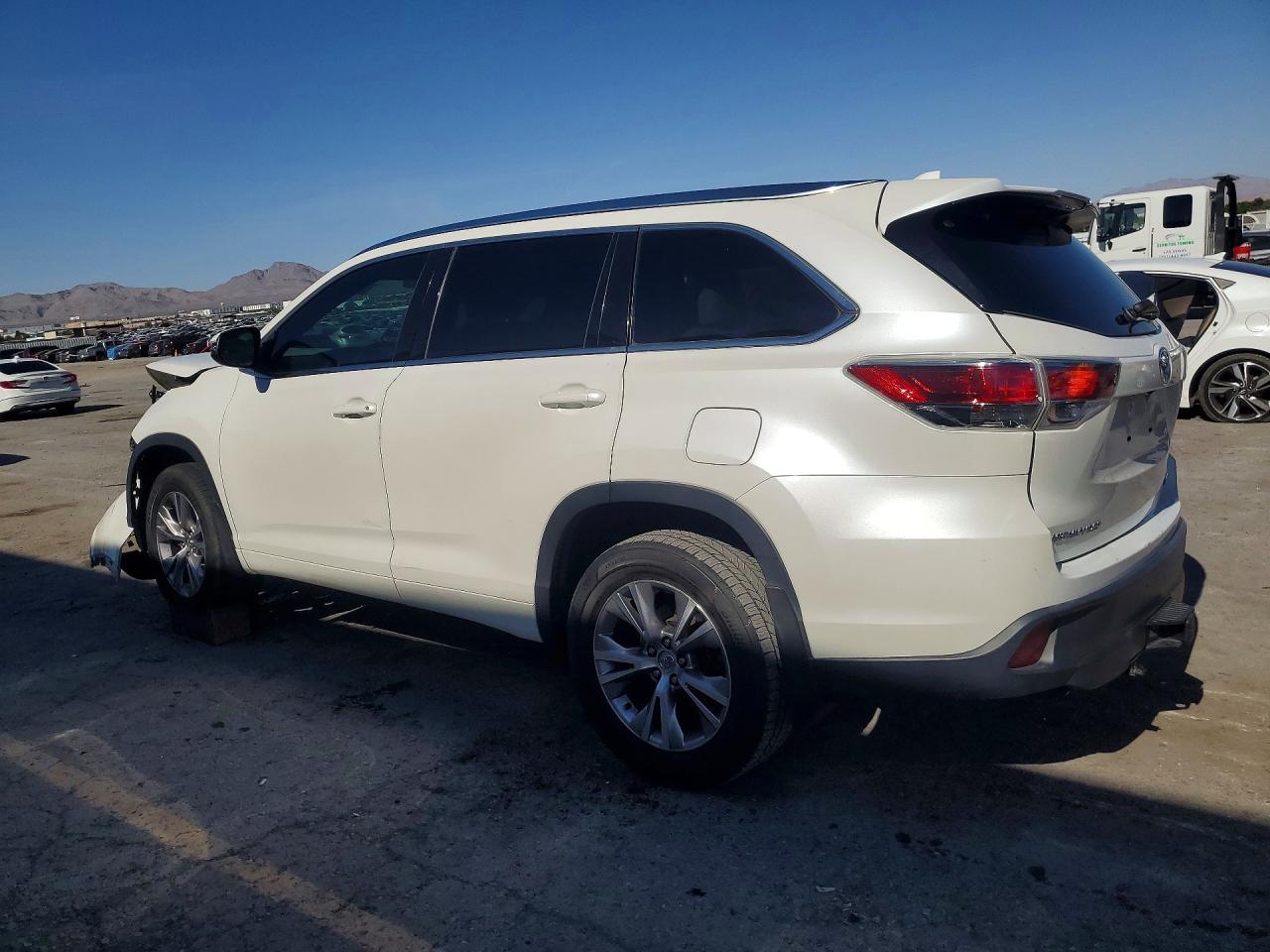 2015 TOYOTA HIGHLANDER