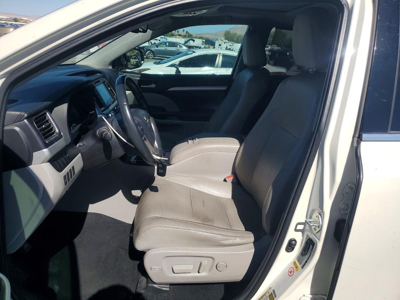 2015 TOYOTA HIGHLANDER