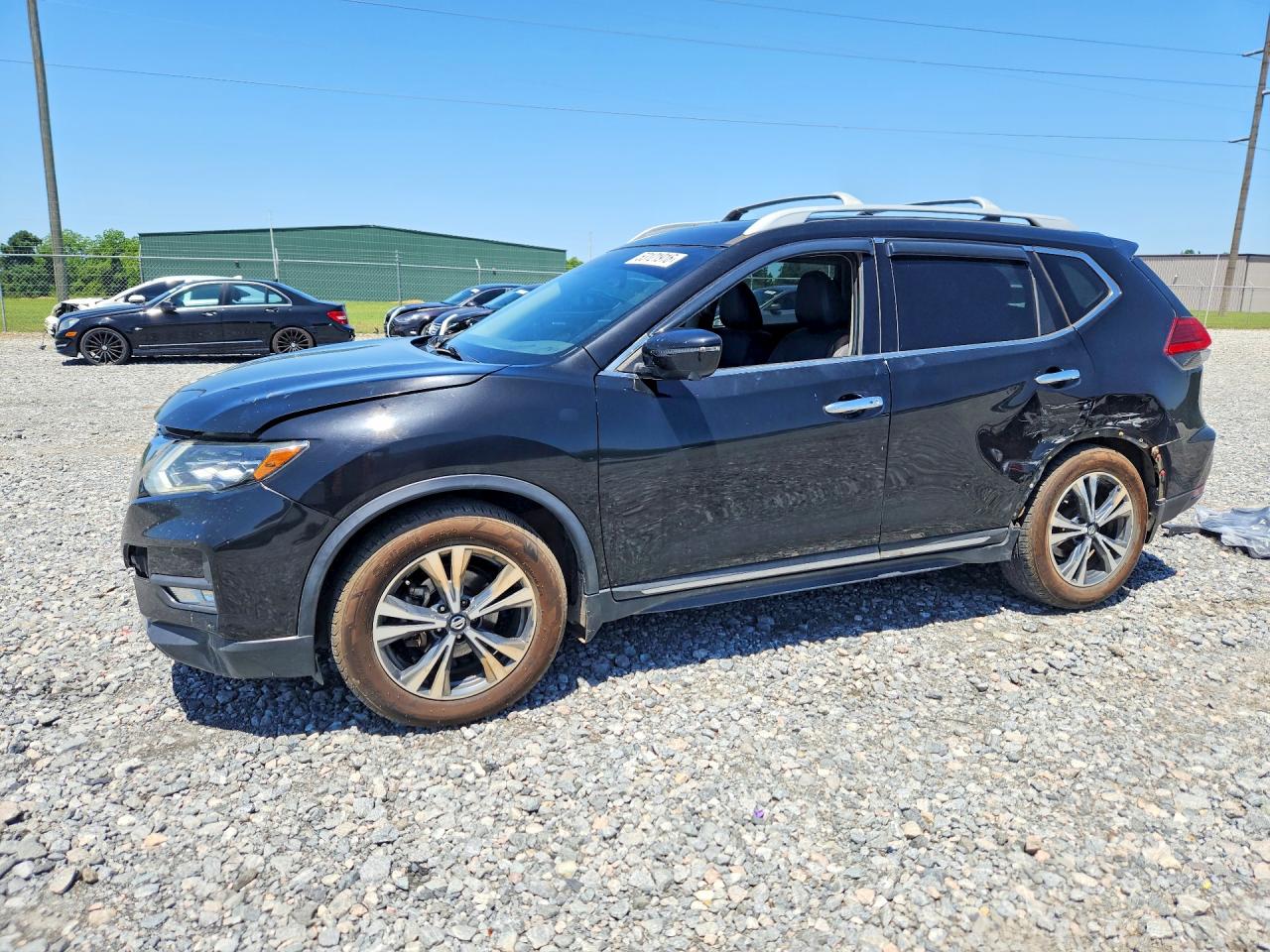 2017 NISSAN ROGUE