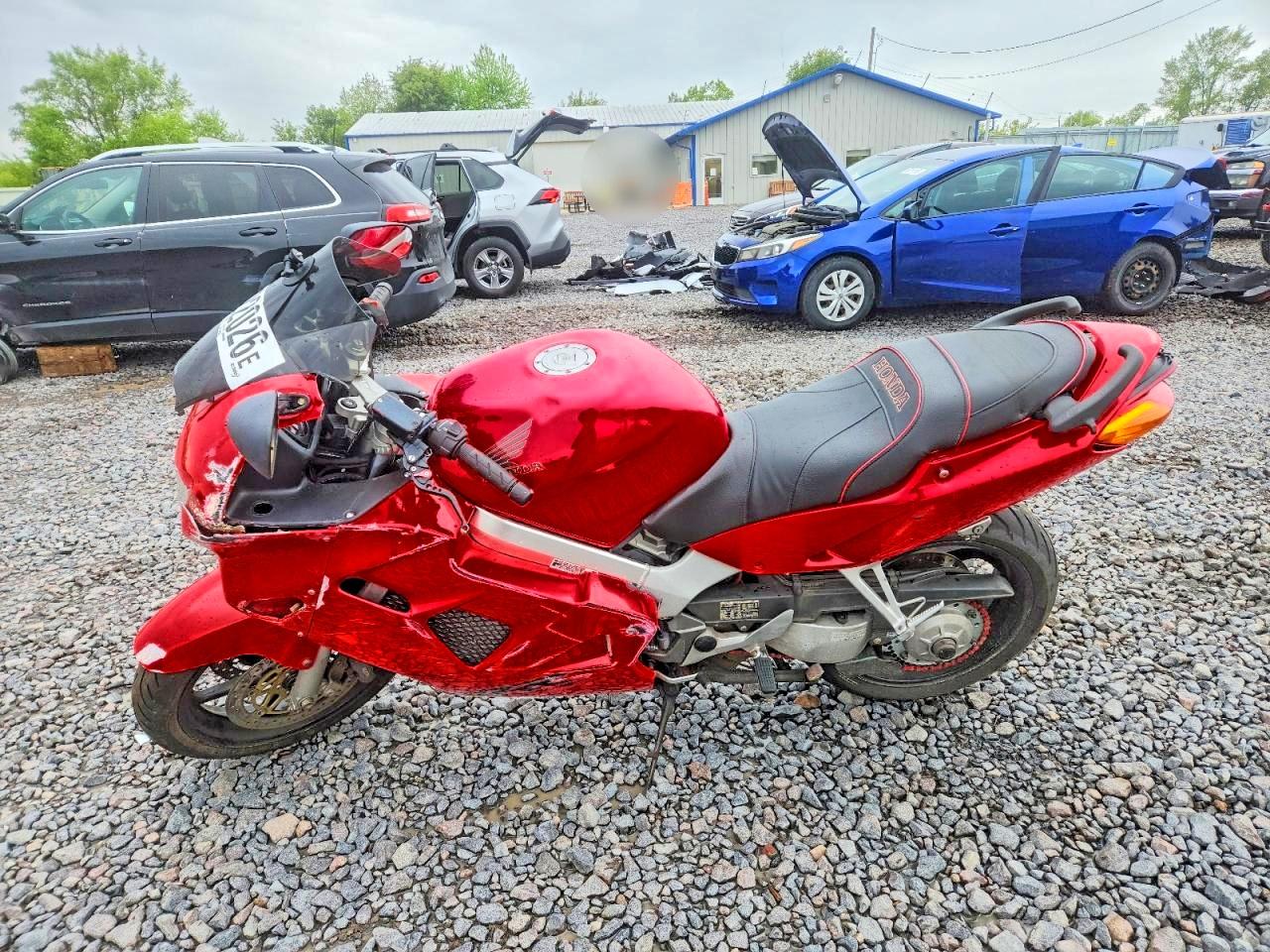 1998 HONDA VFR CYCLE