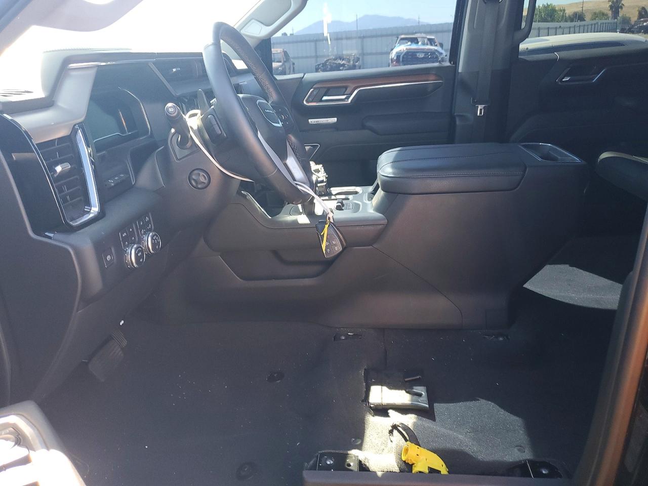 2023 GMC SIERRA