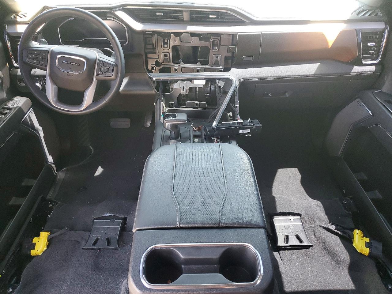 2023 GMC SIERRA