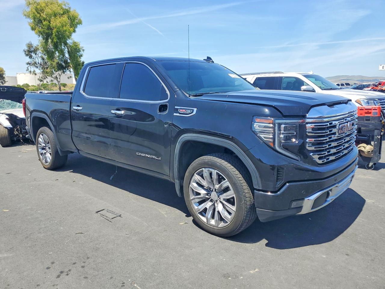 2023 GMC SIERRA