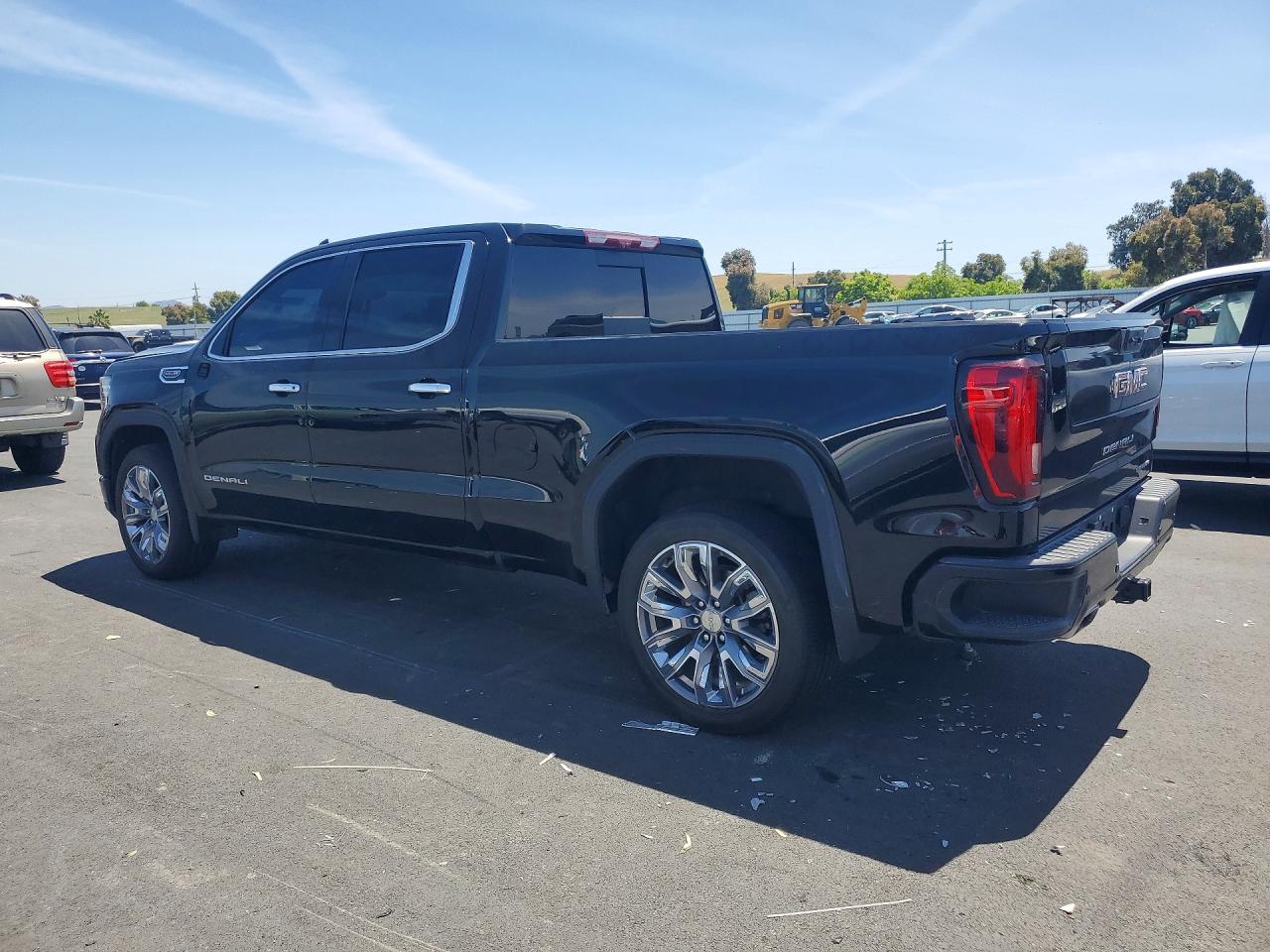 2023 GMC SIERRA