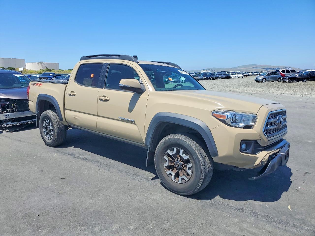 2016 TOYOTA TACOMA