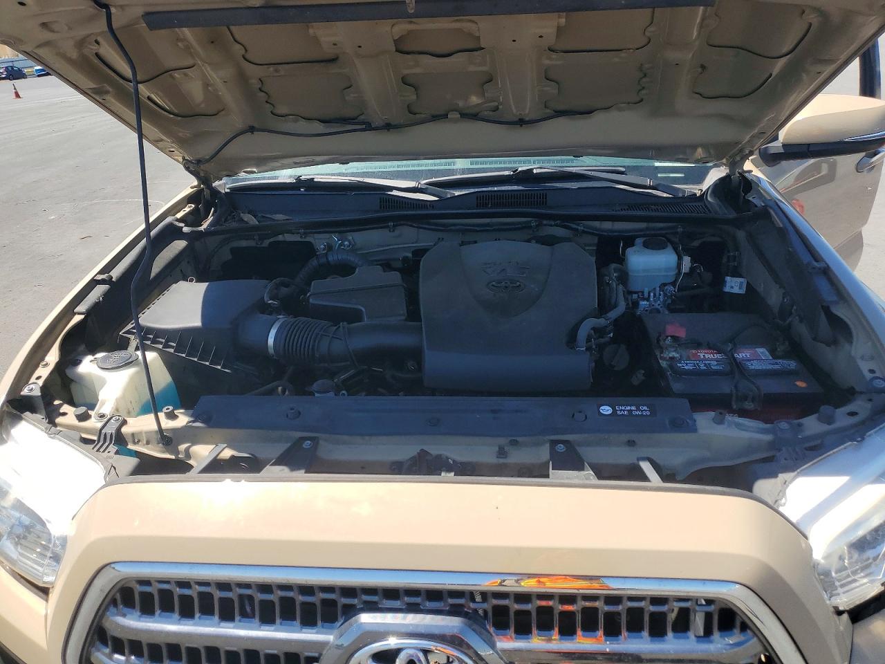 2016 TOYOTA TACOMA