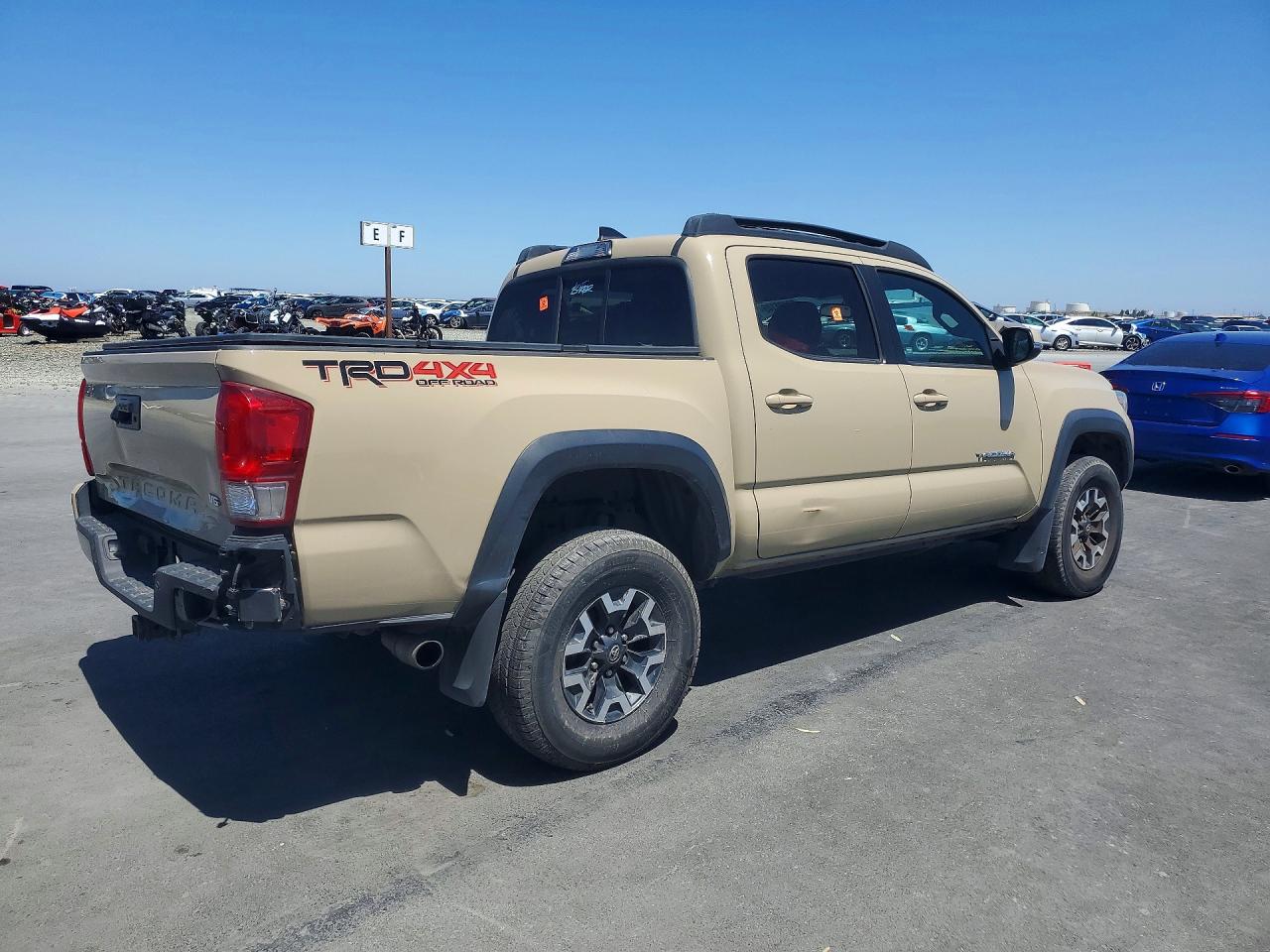 2016 TOYOTA TACOMA