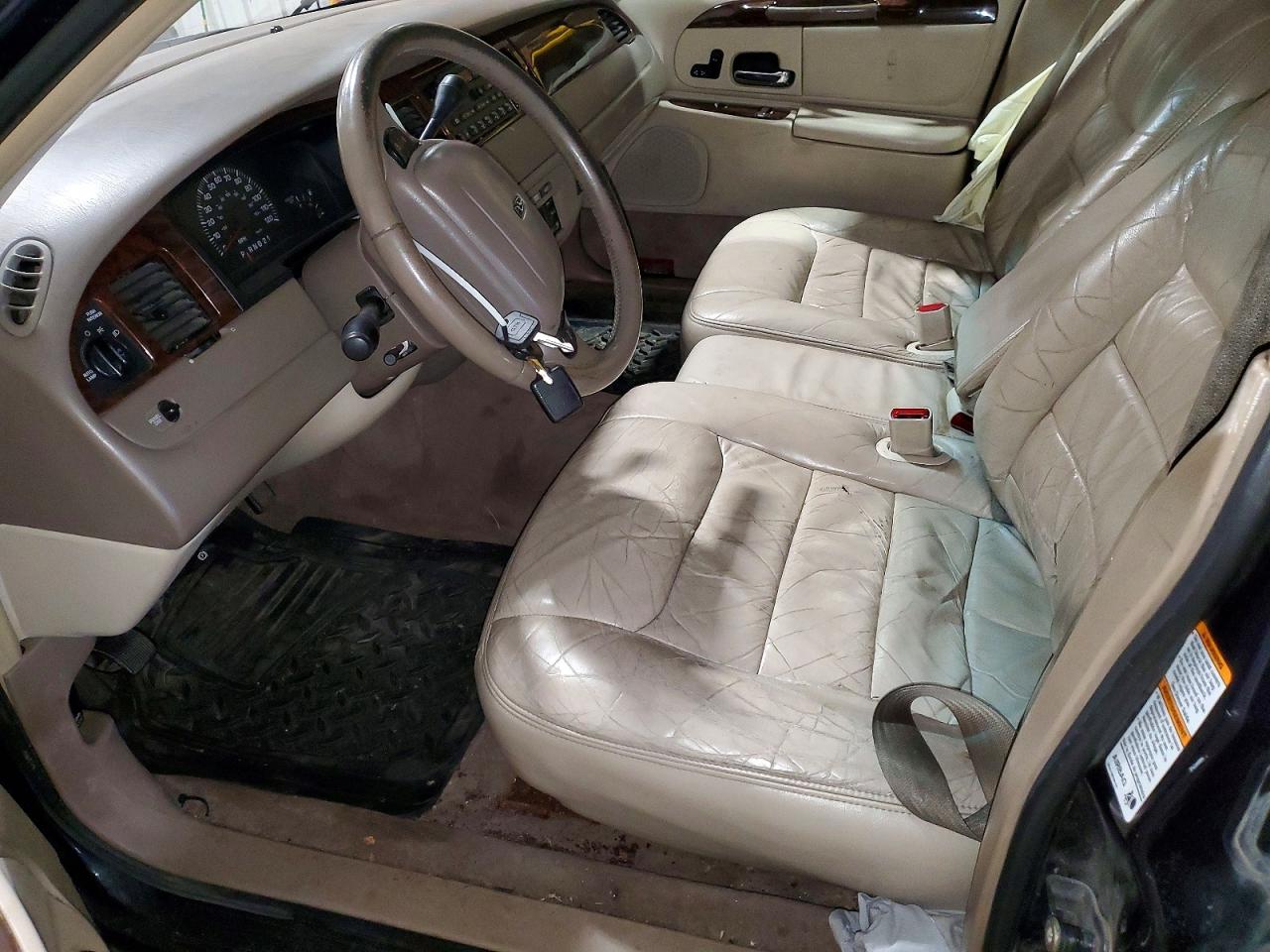 2000 LINCOLN TOWNCAR
