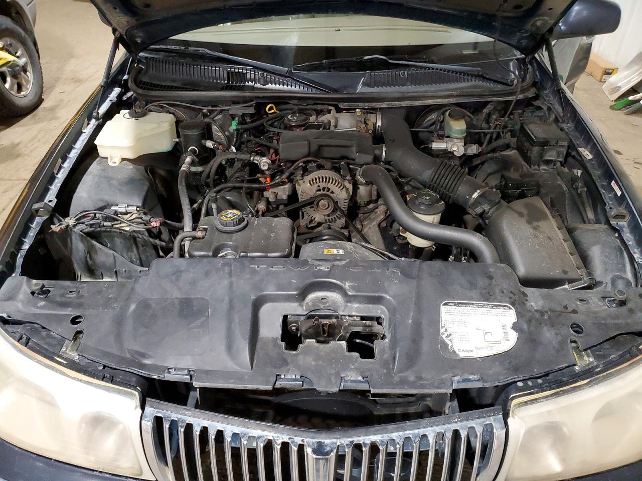 2000 LINCOLN TOWNCAR