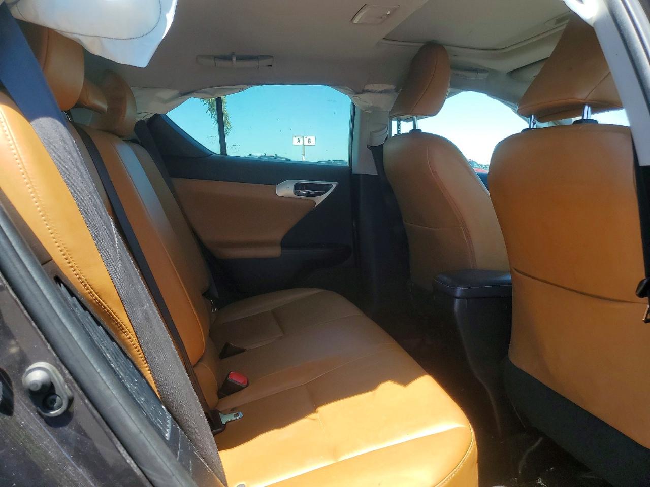 2011 LEXUS CT 200