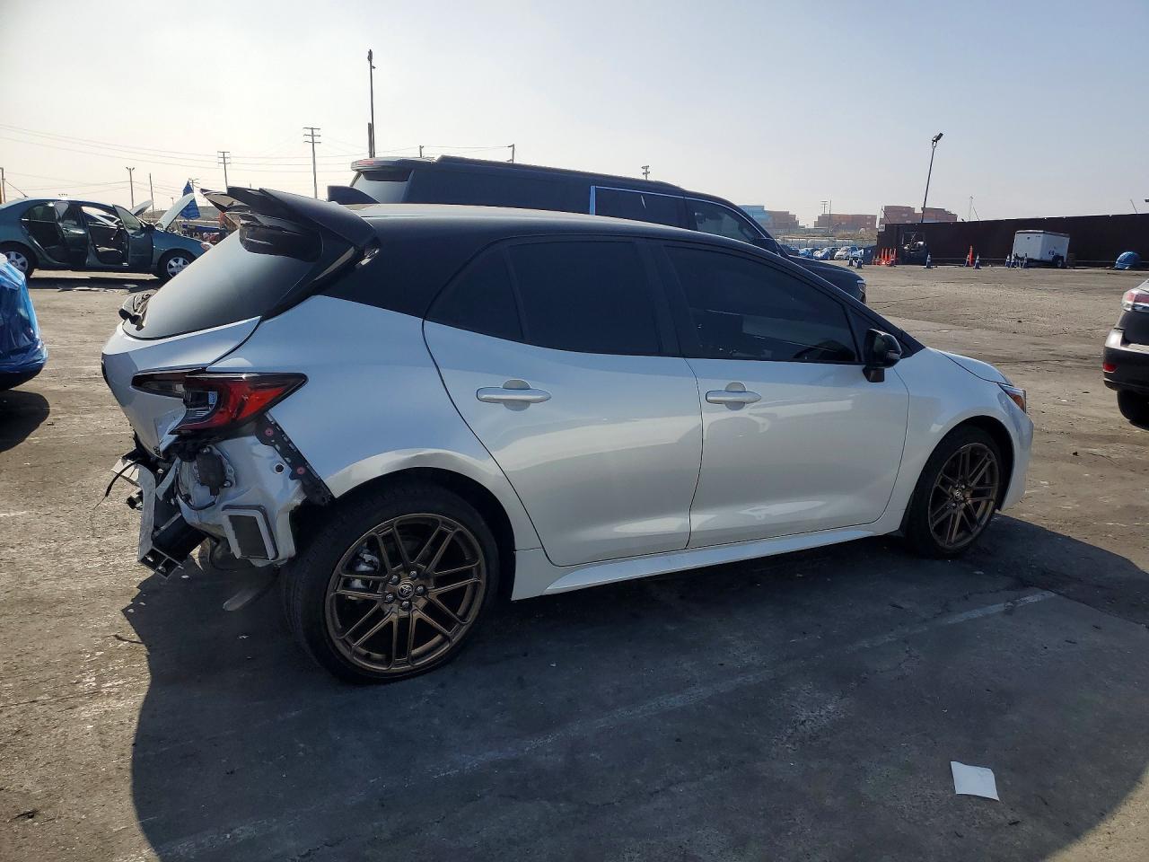 2025 TOYOTA COROLLA