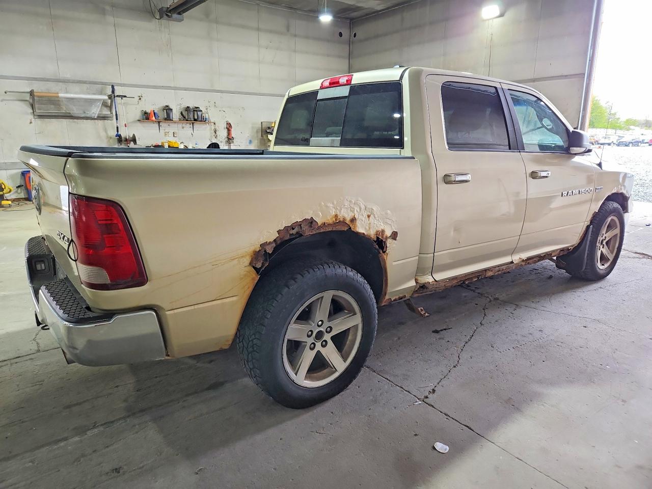 2011 DODGE RAM 1500