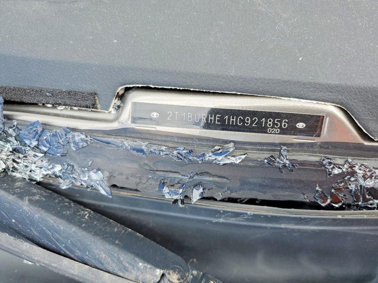 2017 TOYOTA COROLLA