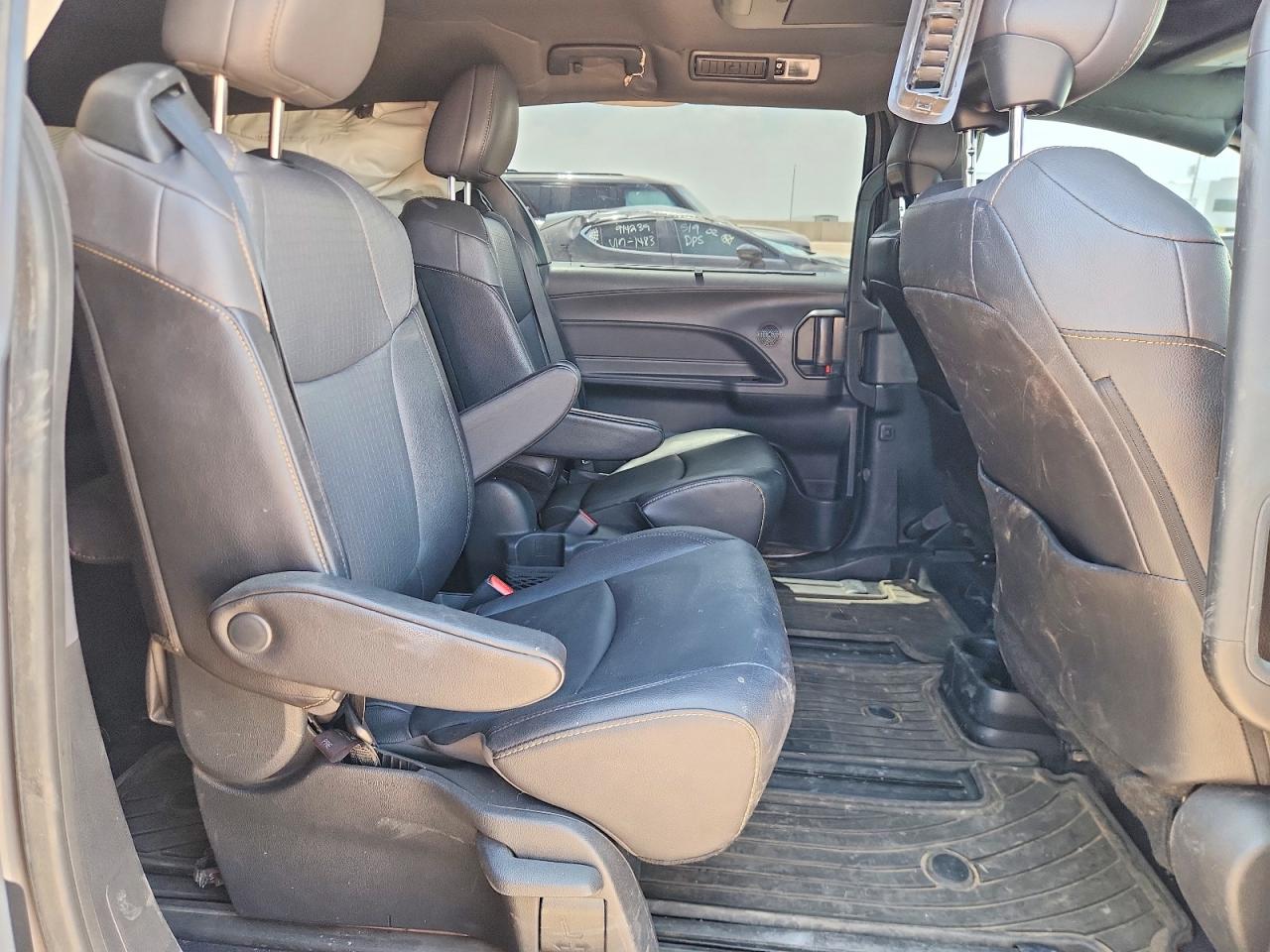 2023 TOYOTA SIENNA