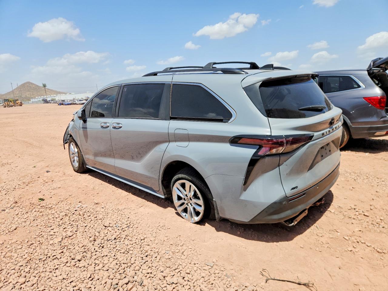 2023 TOYOTA SIENNA