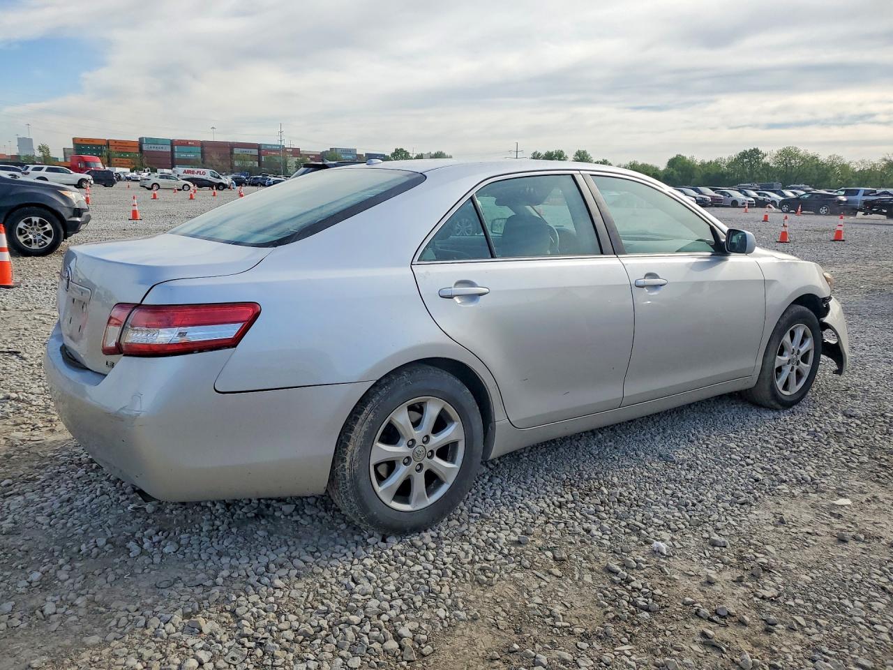 2011 TOYOTA CAMRY