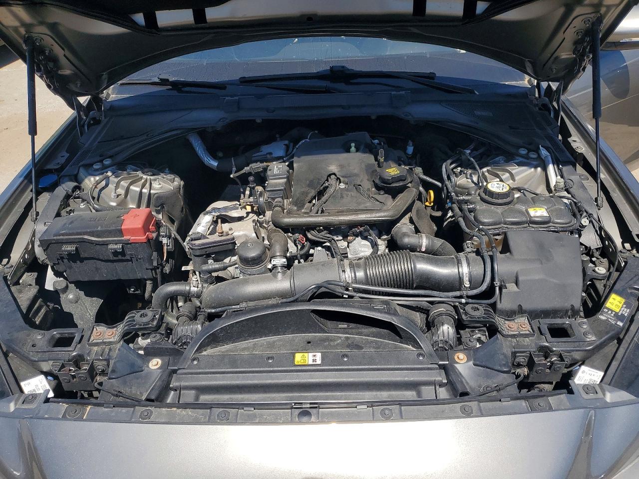 2019 JAGUAR XE