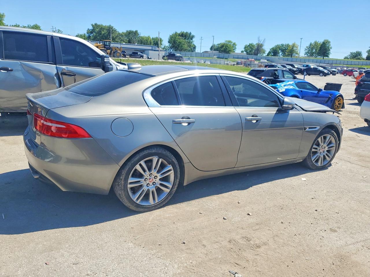 2019 JAGUAR XE