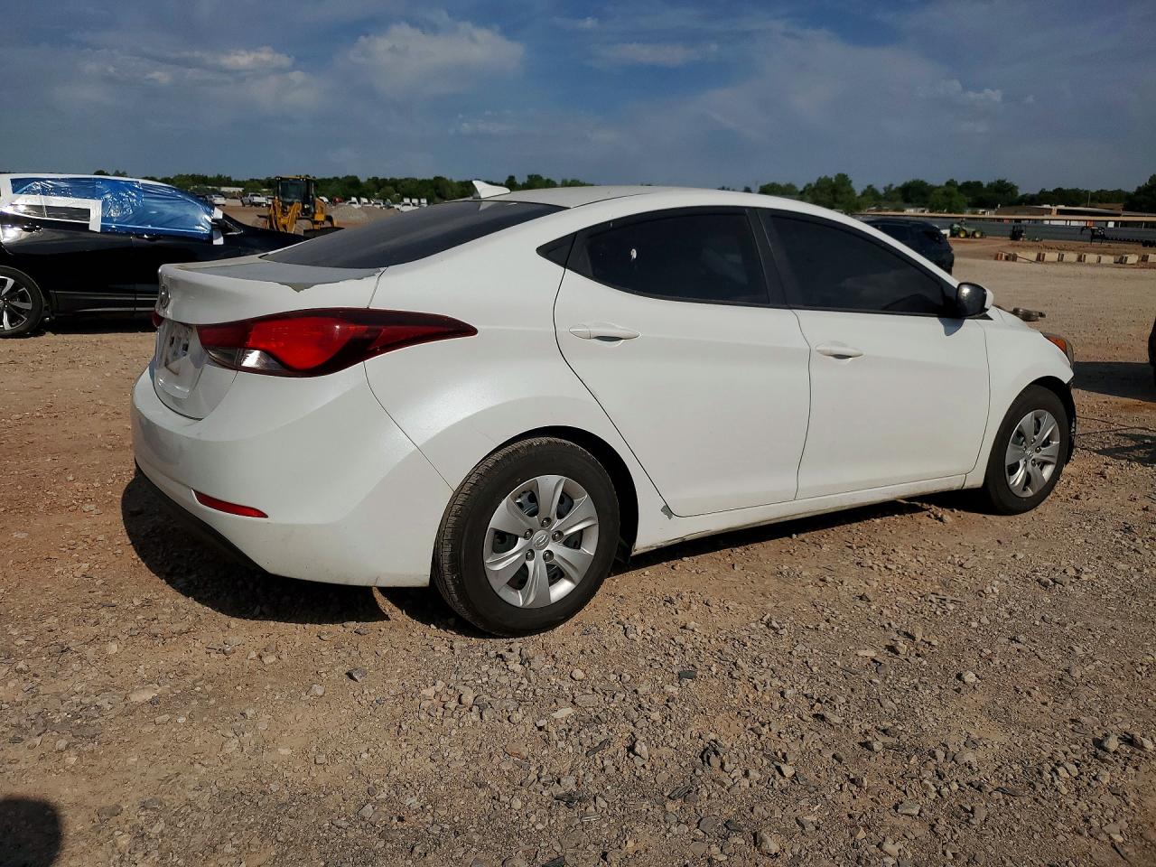2016 HYUNDAI ELANTRA